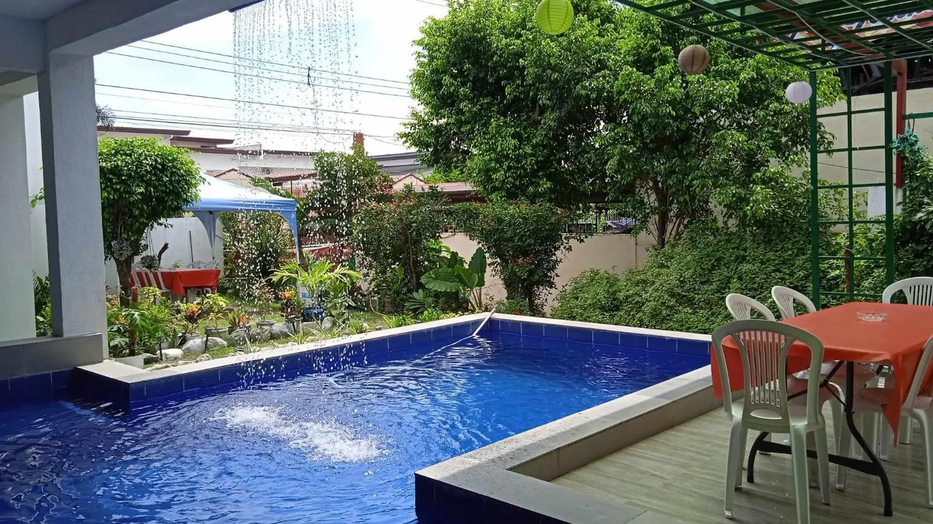Angeles Private Pool Villa 0*,
